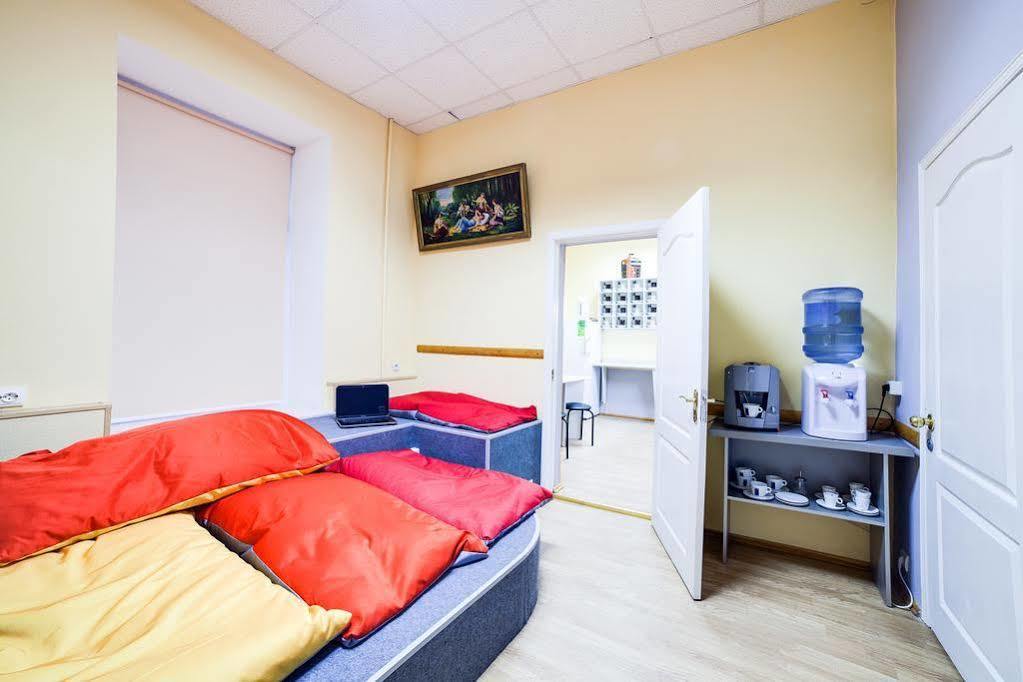 Night & Day Hostel Kiev Eksteriør bilde