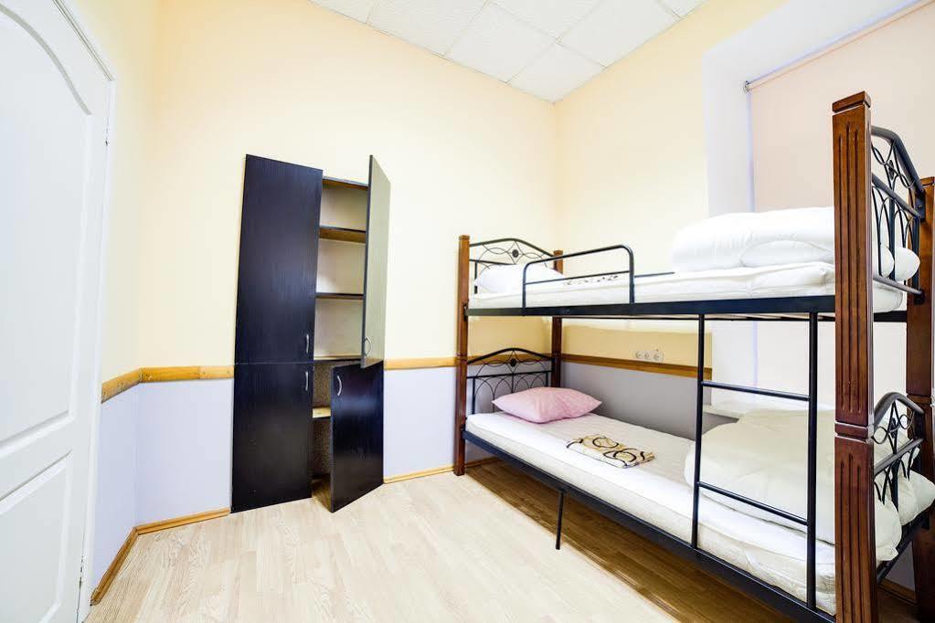 Night & Day Hostel Kiev Eksteriør bilde