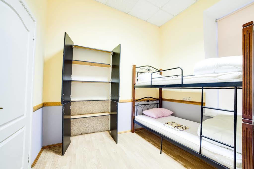 Night & Day Hostel Kiev Eksteriør bilde